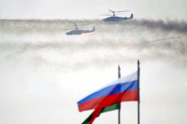 Совместный ответ РФ и Белоруссии на размещение войск НАТО на Украине обеспечит безопасность двух стран - Кремль